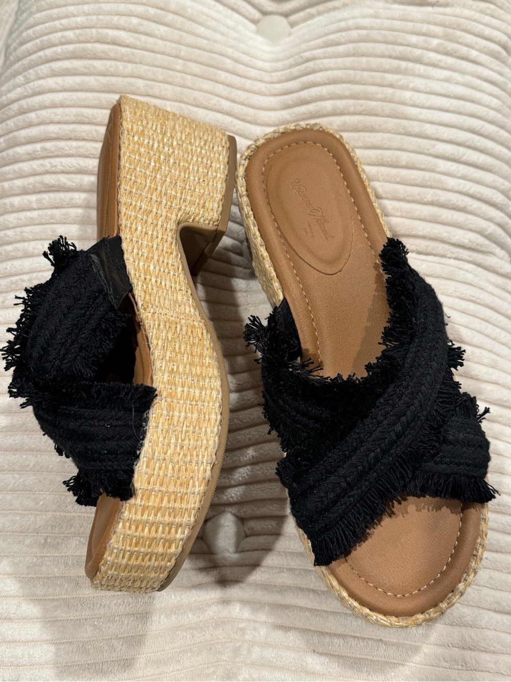 Universal Thread Womens Fringed Black Woven Platform Wedge Slide Sandals size 8